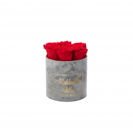 RAKKAALLE ÄIDILLE - SMALL LIGHT GREY VELVET BOX WITH VIBRANT RED ROSES