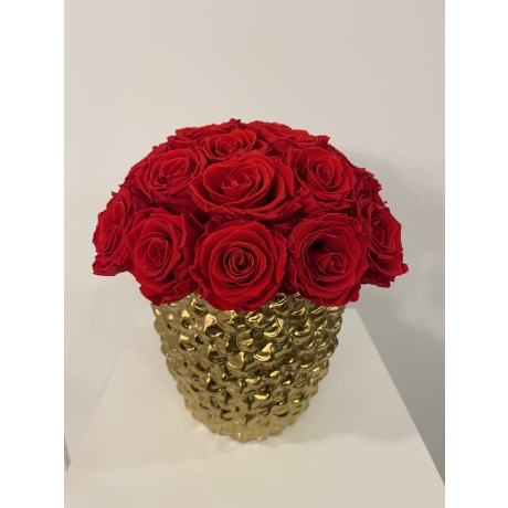 GOLDEN CERAMIC POT WITH 23-27 VIBRANT RED ROSES