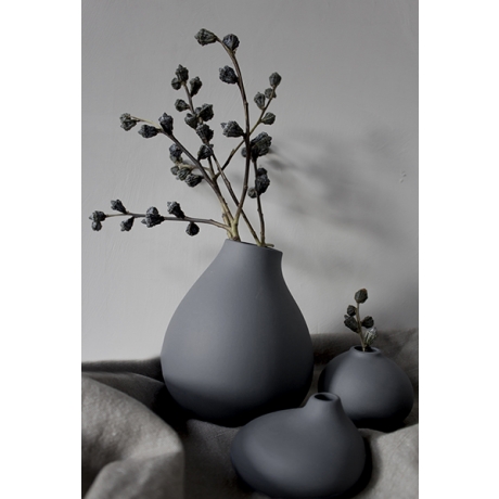 LUNDEN WHITE CERAMIC HAND MADE VASE