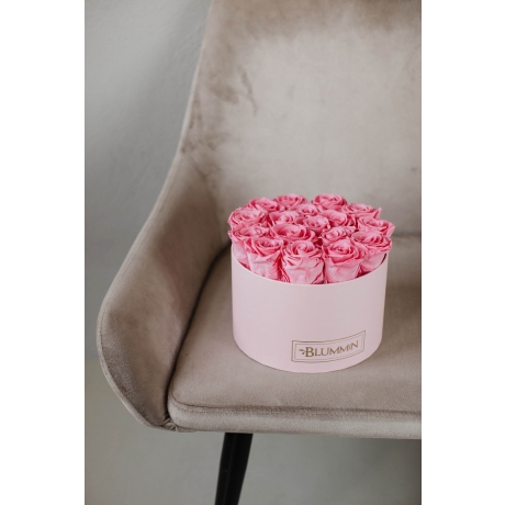 LARGE CLASSIC LIGHT PINK BOX WITH BABY PINK ROSES