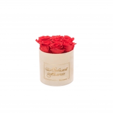 -20% ЛЮБИМОЙ МАМОЧКЕ - SMALL NUDE VELVET BOX WITH VIBRANT RED ROSES