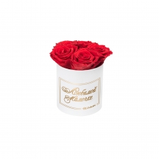 ЛЮБИМОЙ МАМОЧКЕ - MIDI WHITE BOX WITH VIBRANT RED ROSES