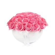 WHITE CERAMIC POT WITH 29-33 BABY PINK ROSES