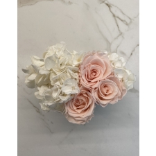 MARBLE FLOWER BOX WITH 3 ICE PINK ROSES AND DRYED HYDRANGEA