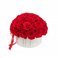 WHITE STRUCTURE CERAMIC POT WITH 29-33 VIBRANT RED ROSES